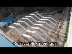 Serre à pellicule de toit rétractable
